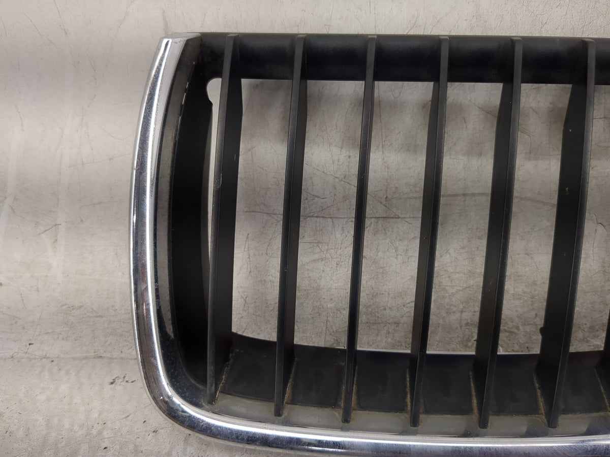 2006-2006 Bmw 325i Front Grille Bumper Not Included 1459908 - Oemusedautoparts1.com