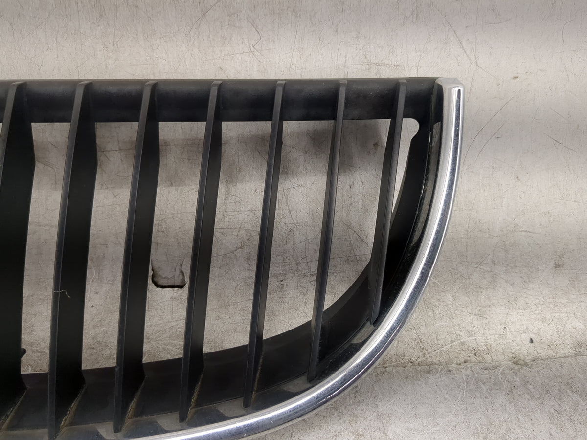 2006-2006 Bmw 325i Front Grille Bumper Not Included 1459908 - Oemusedautoparts1.com