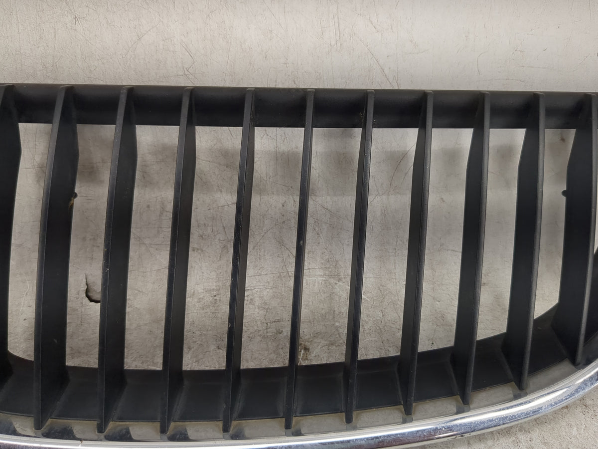 2006-2006 Bmw 325i Front Grille Bumper Not Included 1459987 - Oemusedautoparts1.com