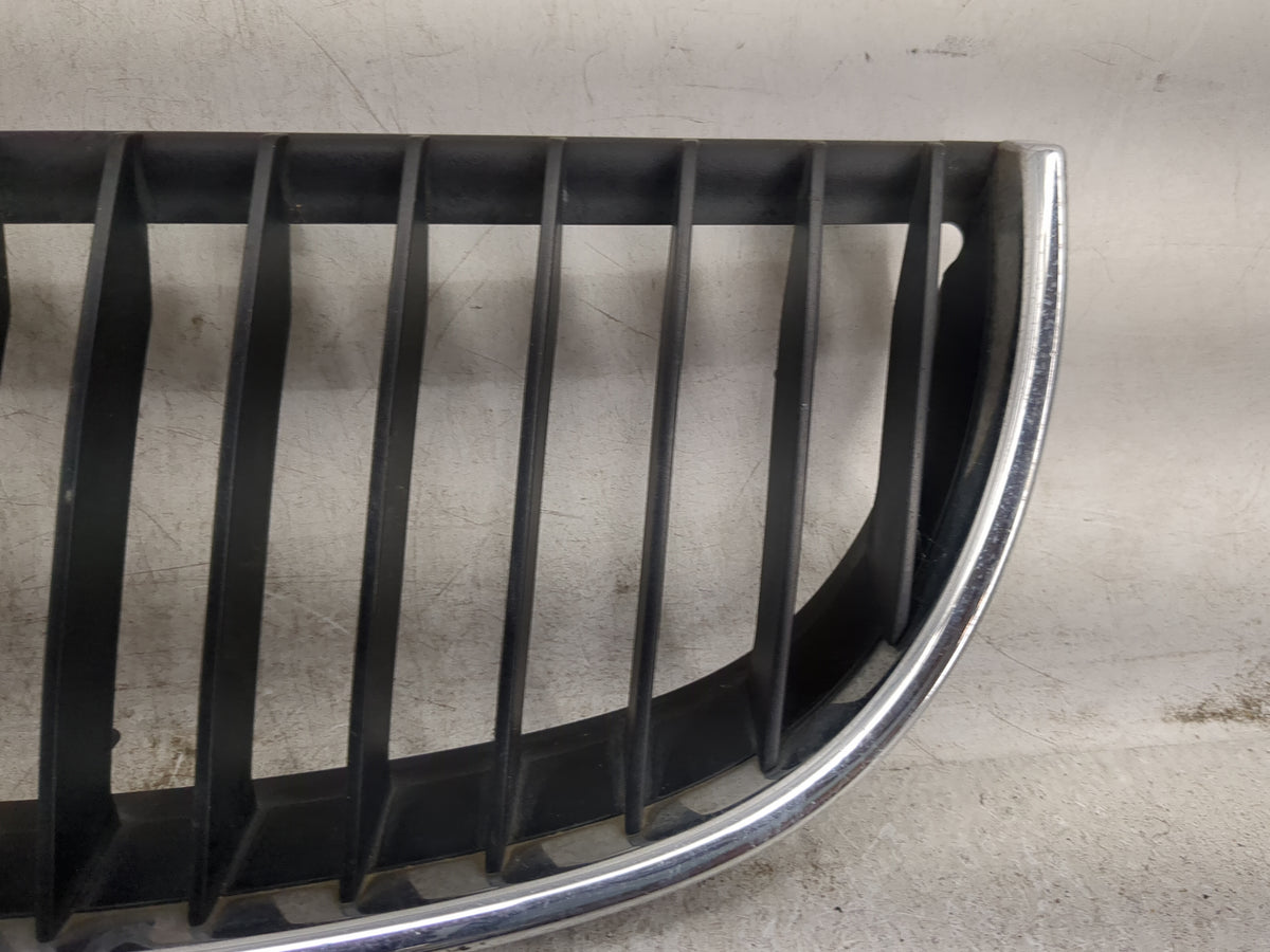 2006-2006 Bmw 325i Front Grille Bumper Not Included 1459987 - Oemusedautoparts1.com