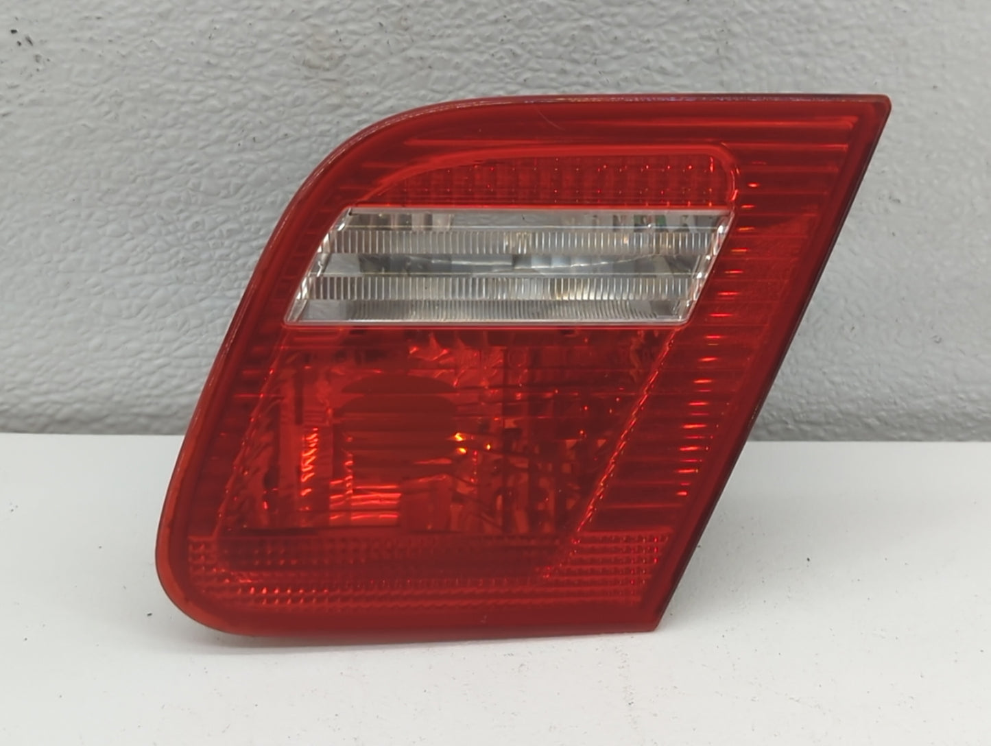 2006 Bmw 325i Tail Light Assembly Passenger Right OEM P/N:6 920 706 Fits Fits 2004 2005 OEM Used Auto Parts - Oemusedautopar