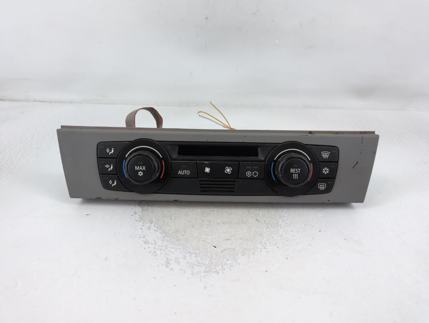 2001-2005 Bmw 325i Climate Control Module Temperature AC/Heater Replacement P/N:BMW6411 6958536-01 Fits OEM Used Auto Parts 
