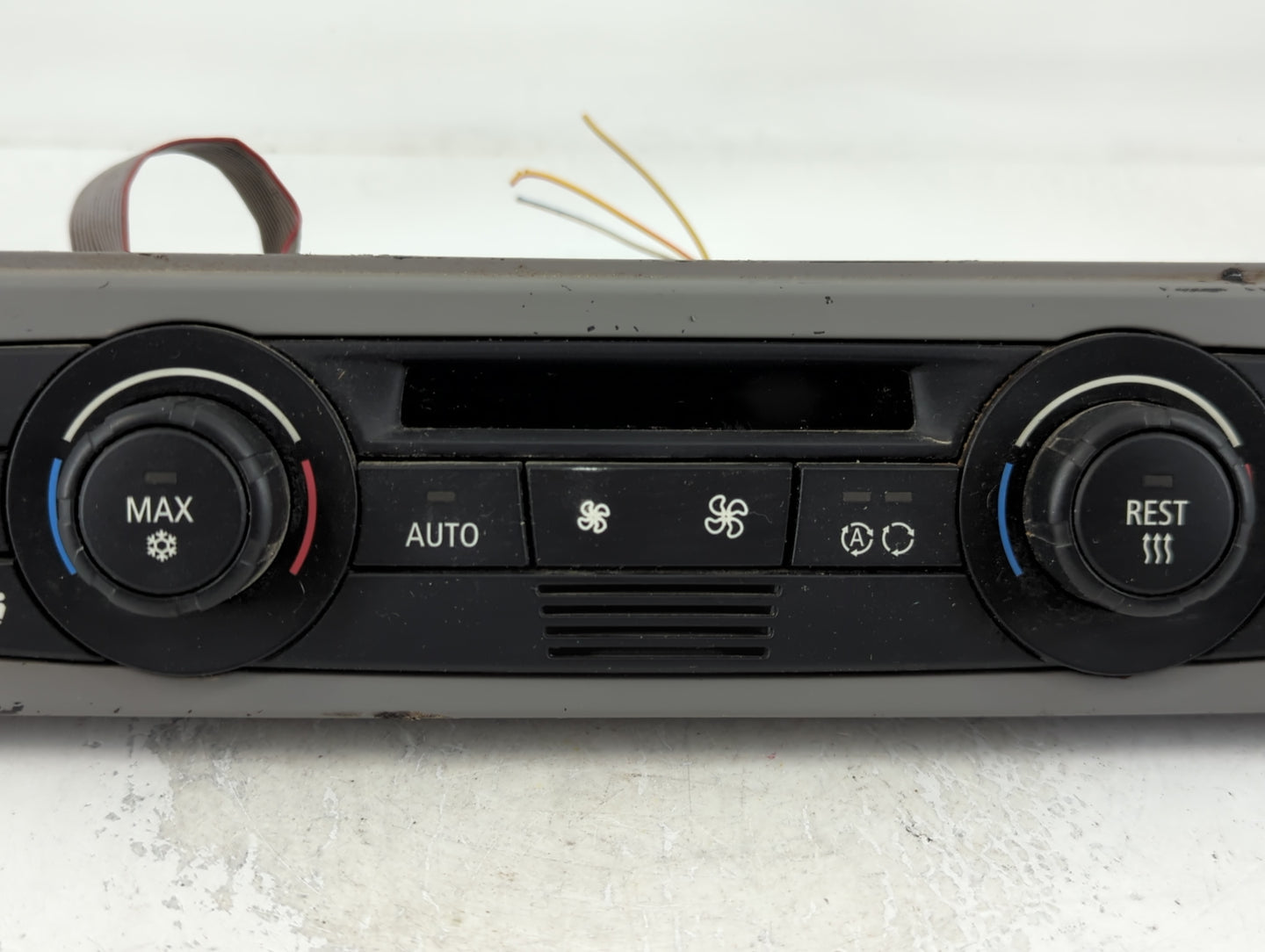 2001-2005 Bmw 325i Climate Control Module Temperature AC/Heater Replacement P/N:BMW6411 6958536-01 Fits OEM Used Auto Parts 