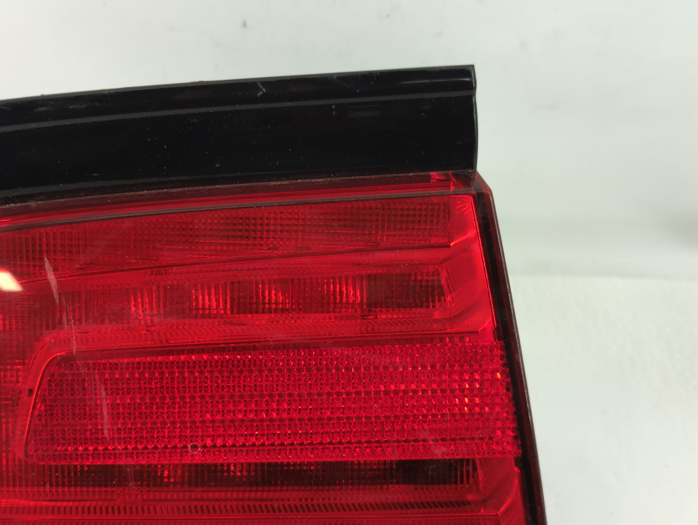 2006 Bmw 325i Tail Light Assembly Driver Left OEM P/N:70151 57010415AF Fits Fits 2004 2005 OEM Used Auto Parts - Oemusedauto
