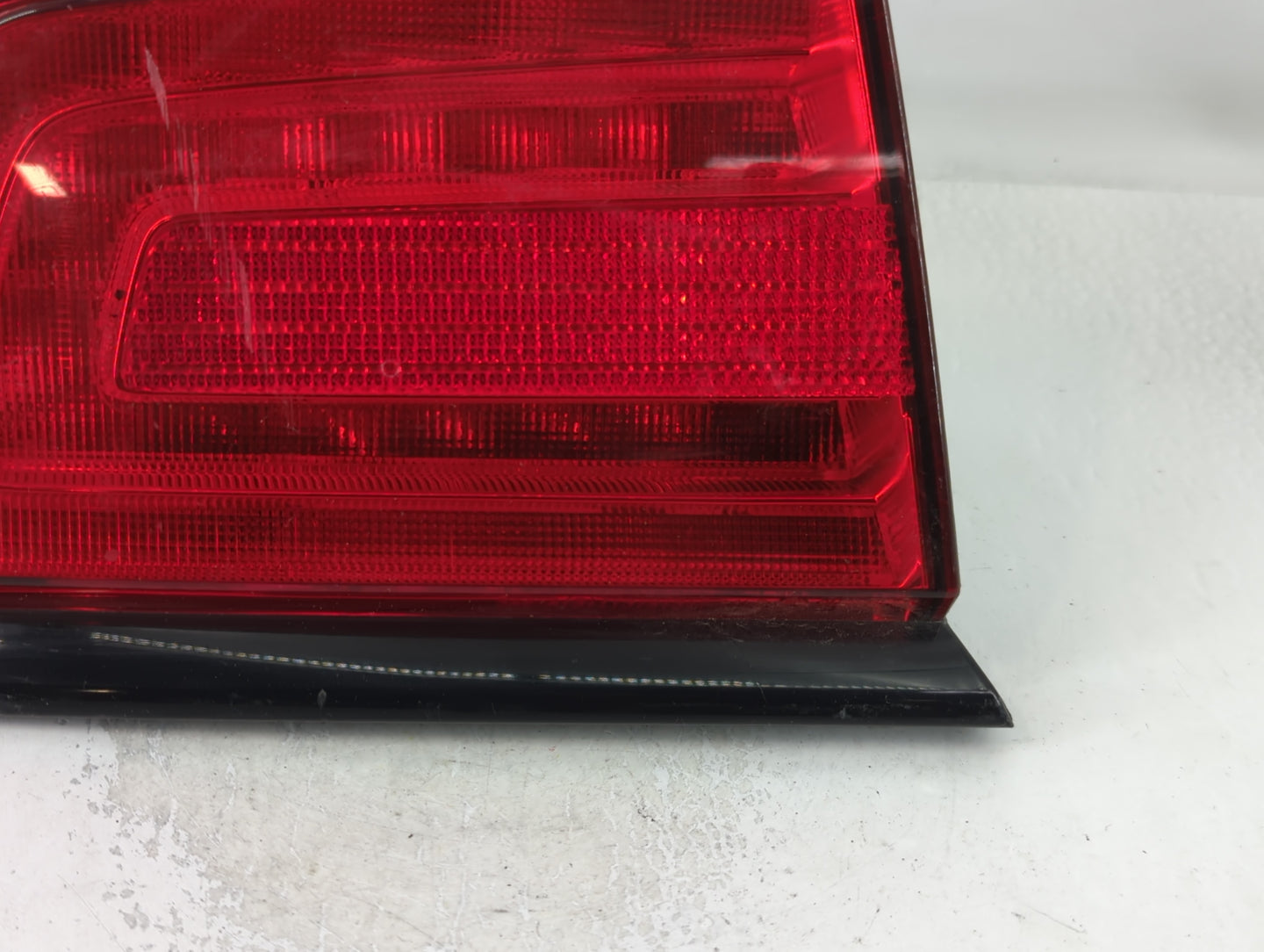 2006 Bmw 325i Tail Light Assembly Driver Left OEM P/N:70151 57010415AF Fits Fits 2004 2005 OEM Used Auto Parts - Oemusedauto