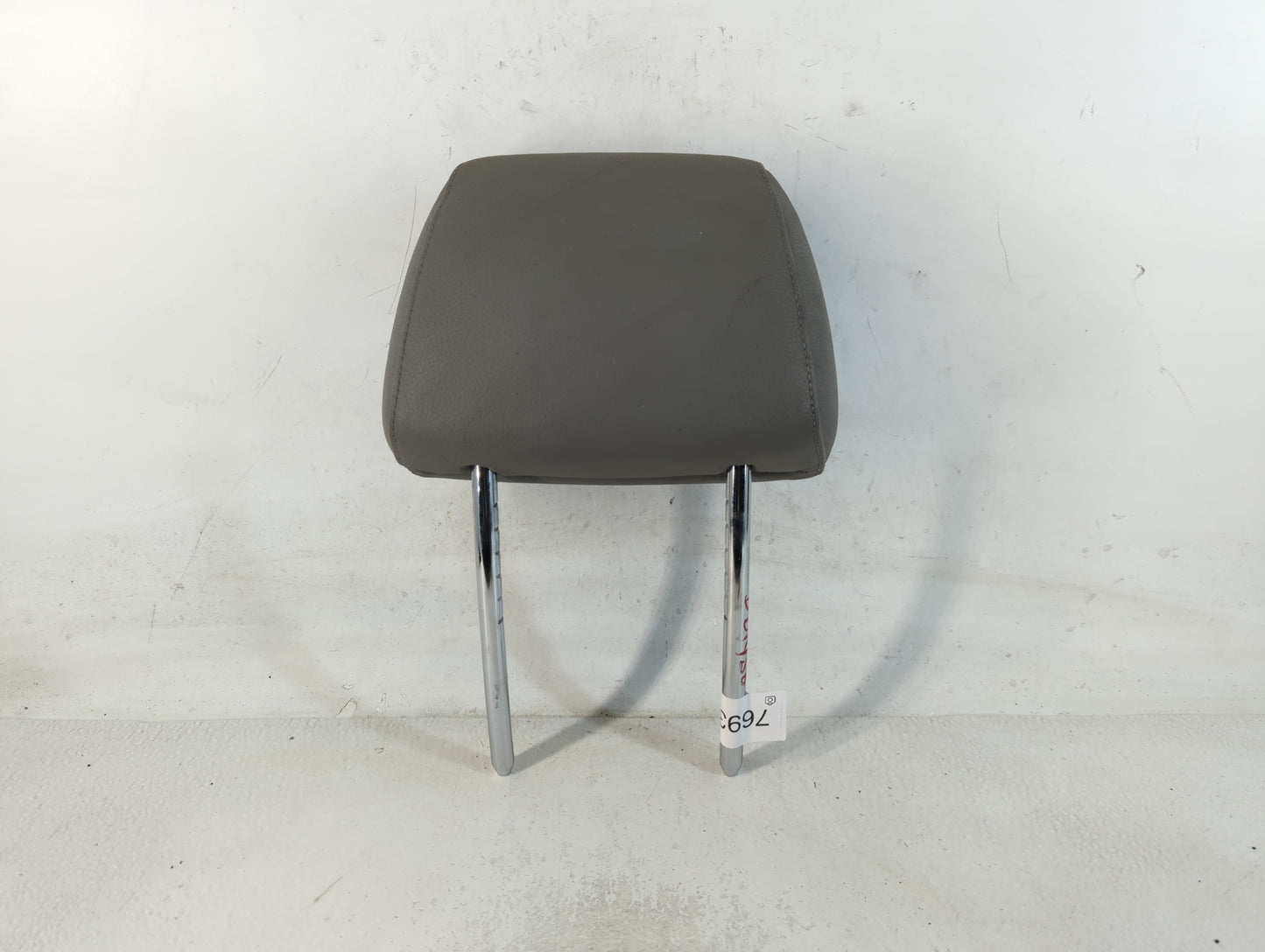 2006 Bmw 325i Headrest Head Rest Front Driver Passenger Seat Fits Fits 2007 2008 2009 2010 2011 2012 OEM Used Auto Parts - O
