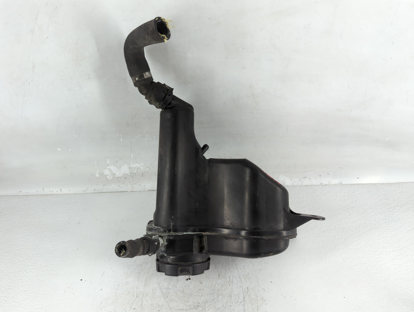 2006 Bmw 325i Fuel Vapor Charcoal Canister - Oemusedautoparts1.com