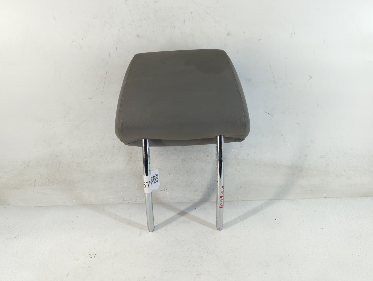 2006 Bmw 325i Headrest Head Rest Front Driver Passenger Seat Fits OEM Used Auto Parts - Oemusedautoparts1.com