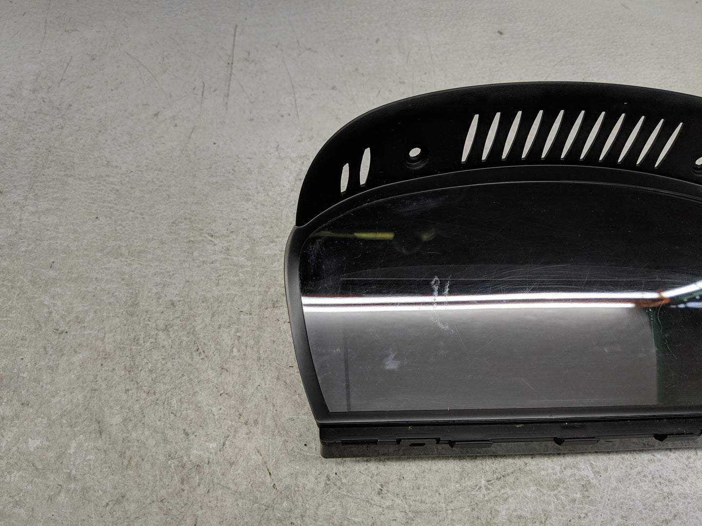 2006 Bmw 330i Information-gps-tv Control Module 020845 - Oemusedautoparts1.com