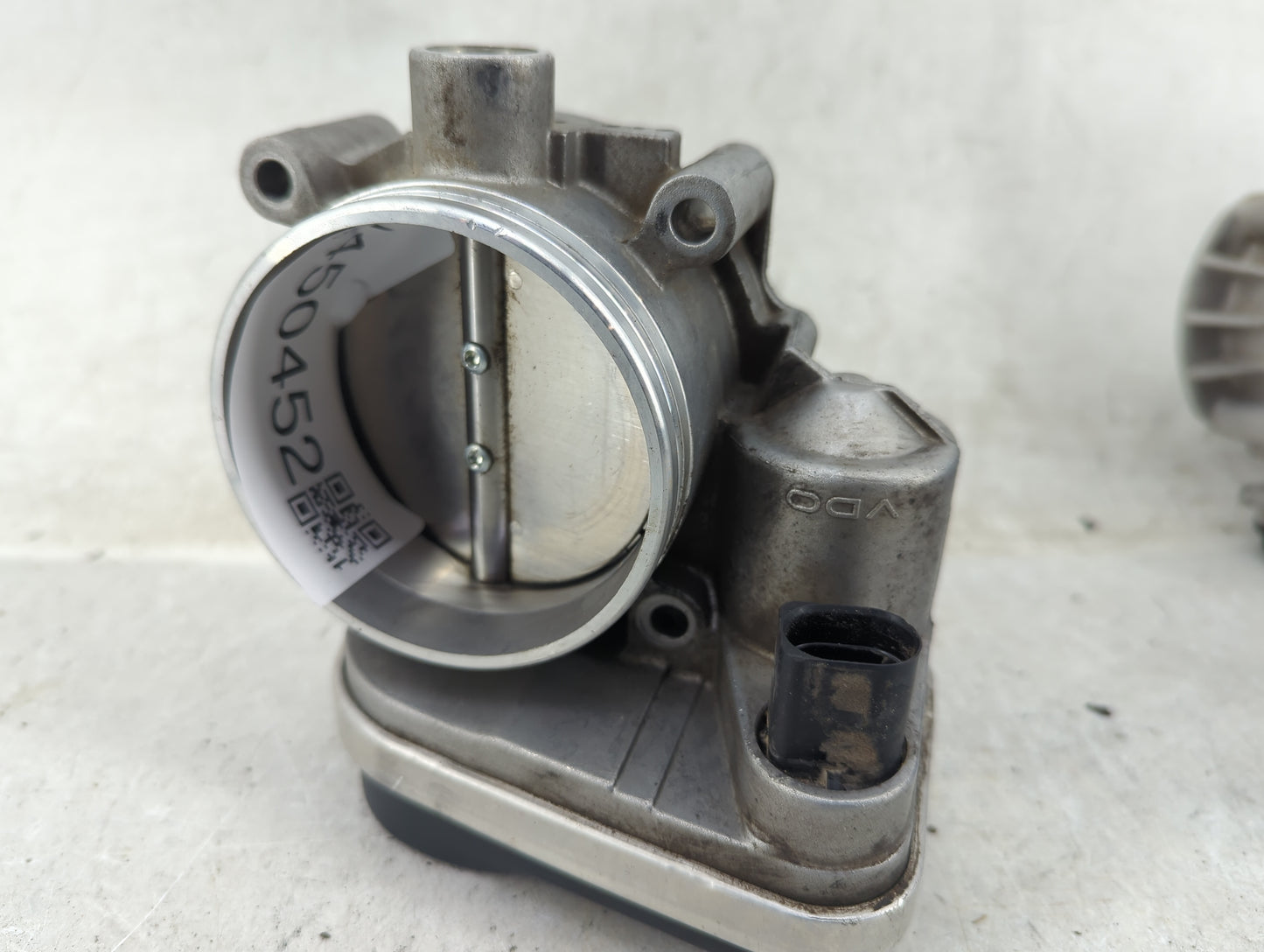 2006 Bmw 330i Throttle Body Fits Fits 2007 2008 OEM Used Auto Parts - Oemusedautoparts1.com