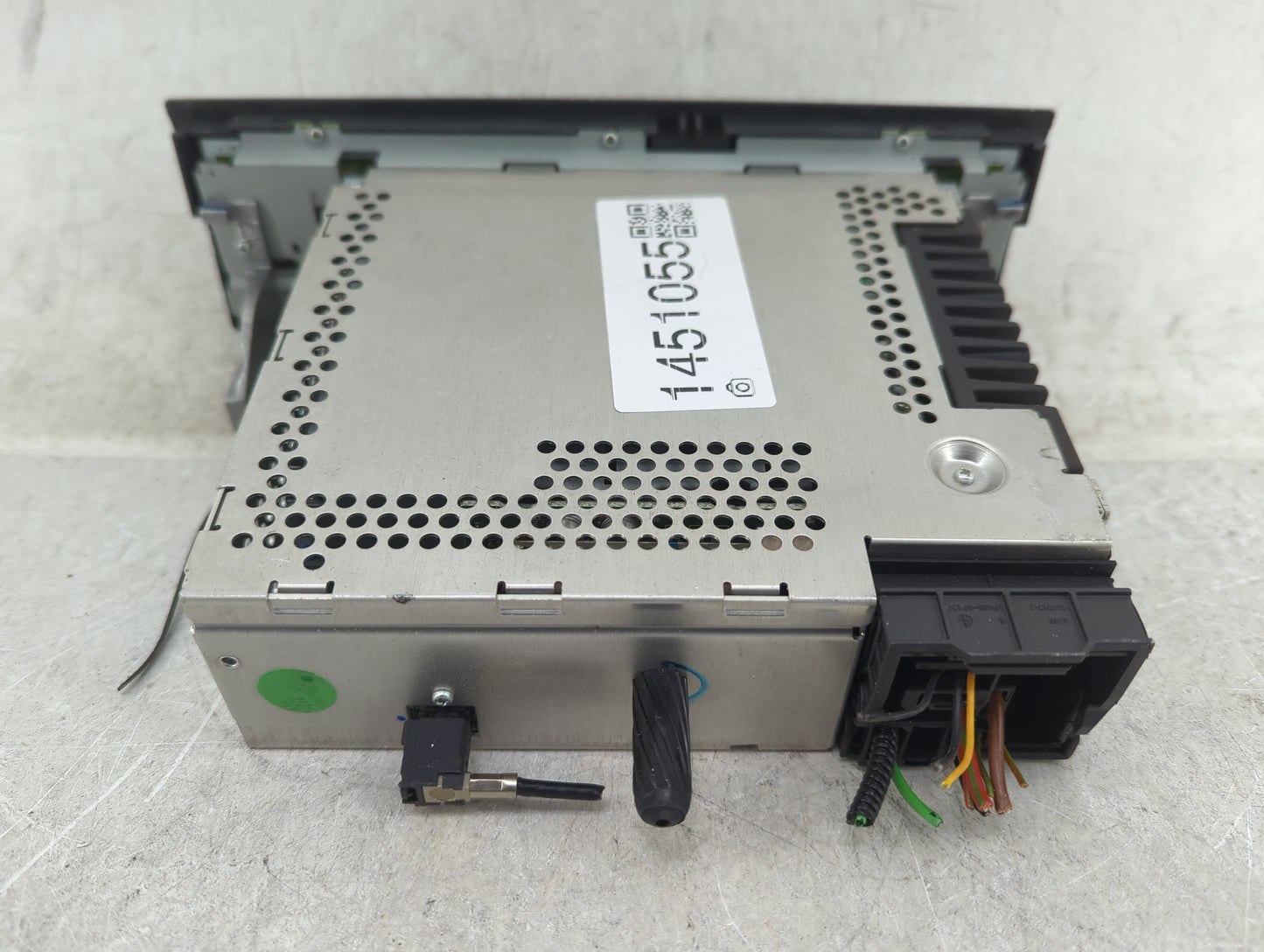 2006 Bmw 330i Radio AM FM Cd Player Receiver Replacement P/N:65.12-6975013 6968101, CD73, RA697501302G Fits OEM Used Auto Pa
