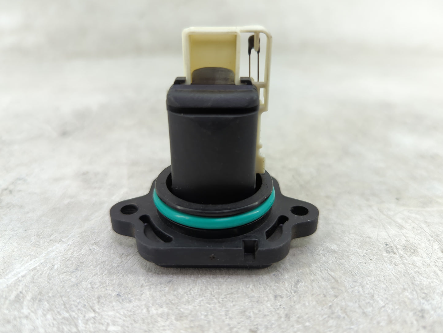 2006-2006 Bmw 330i Mass Air Flow Meter Maf - Oemusedautoparts1.com