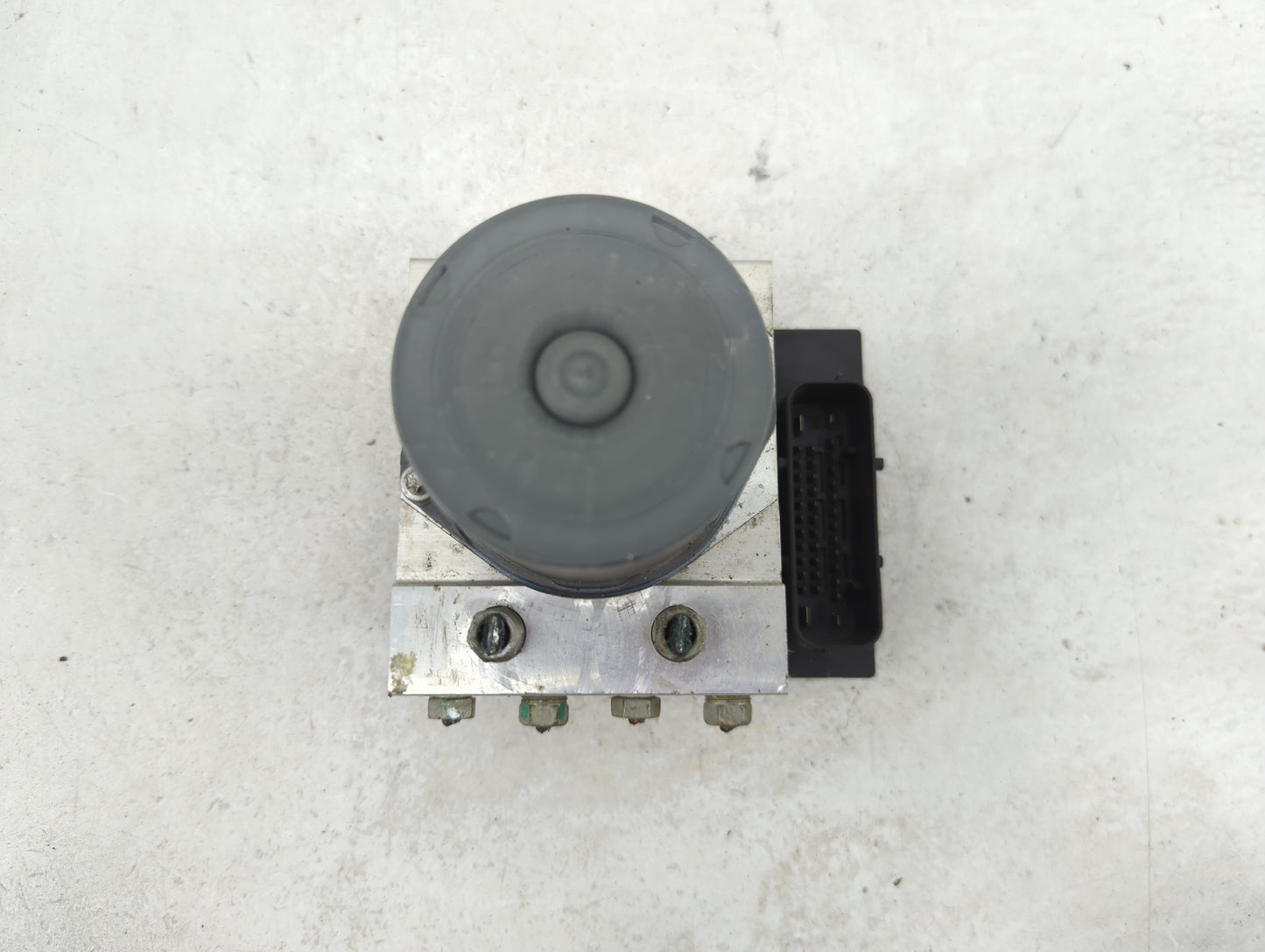 2006 Bmw 330i ABS Pump Control Module Replacement P/N:6768550 6775180 Fits OEM Used Auto Parts - Oemusedautoparts1.com