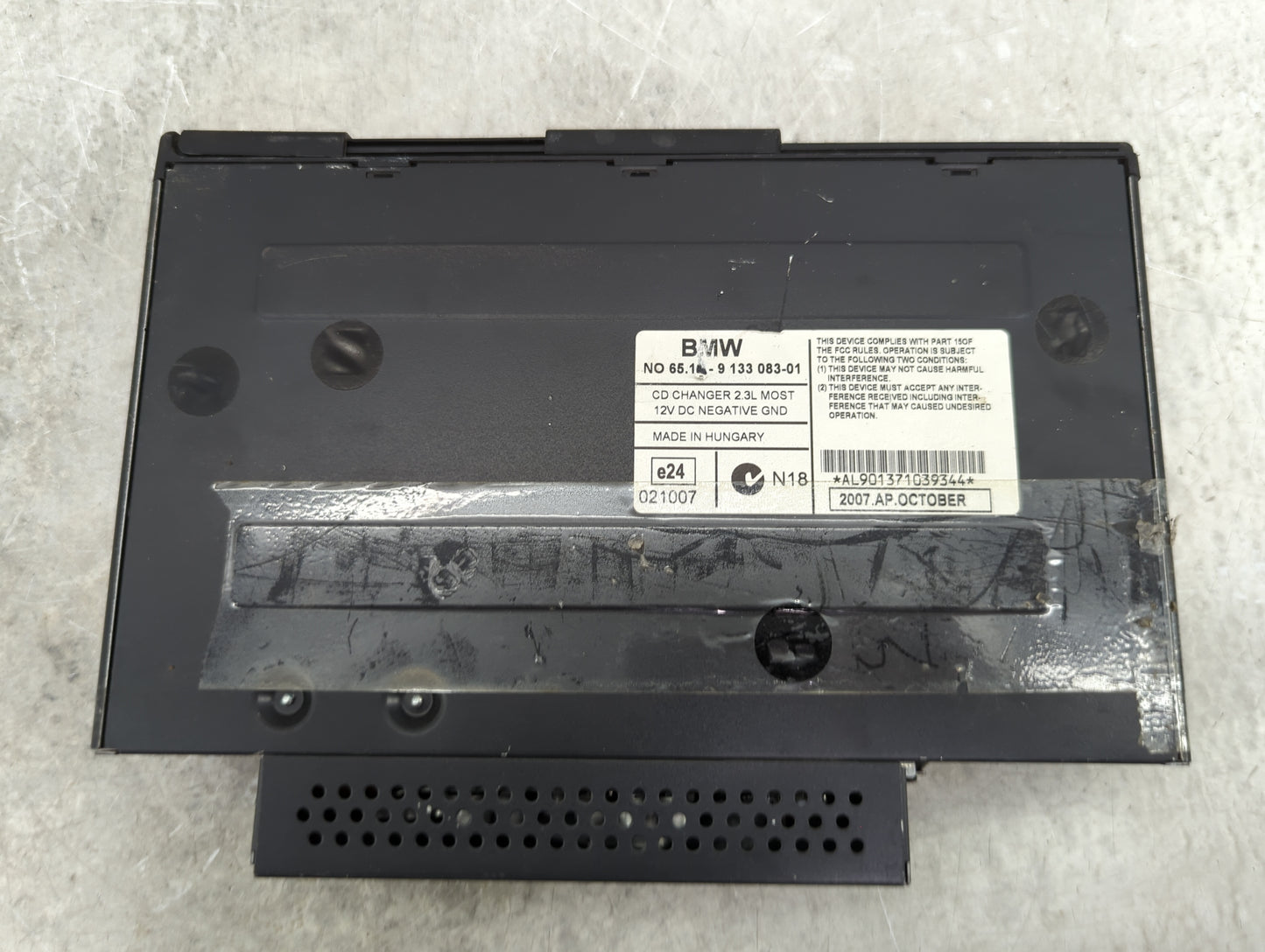 2006-2006 Bmw 330i Radio Cd Changer 65.13-9133083-01|9133083 - Oemusedautoparts1.com