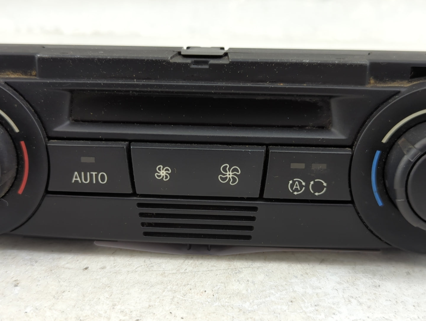 2006 Bmw 330i Climate Control Module Temperature AC/Heater Replacement P/N:6972031-01 Fits OEM Used Auto Parts - Oemusedauto