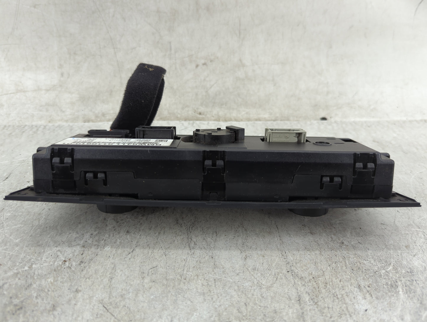 2006 Bmw 330i Climate Control Module Temperature AC/Heater Replacement P/N:9110610-01 Fits OEM Used Auto Parts - Oemusedauto