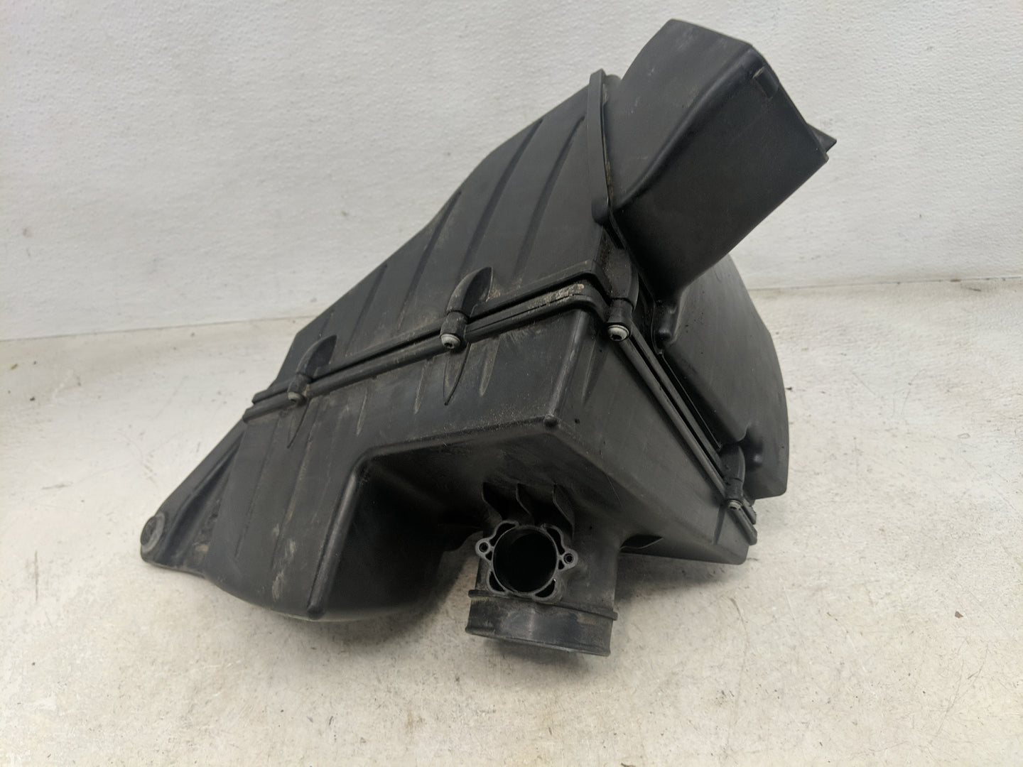 2006-2006 Bmw 330i Air Cleaner Intake-duct Hose Tube - Oemusedautoparts1.com