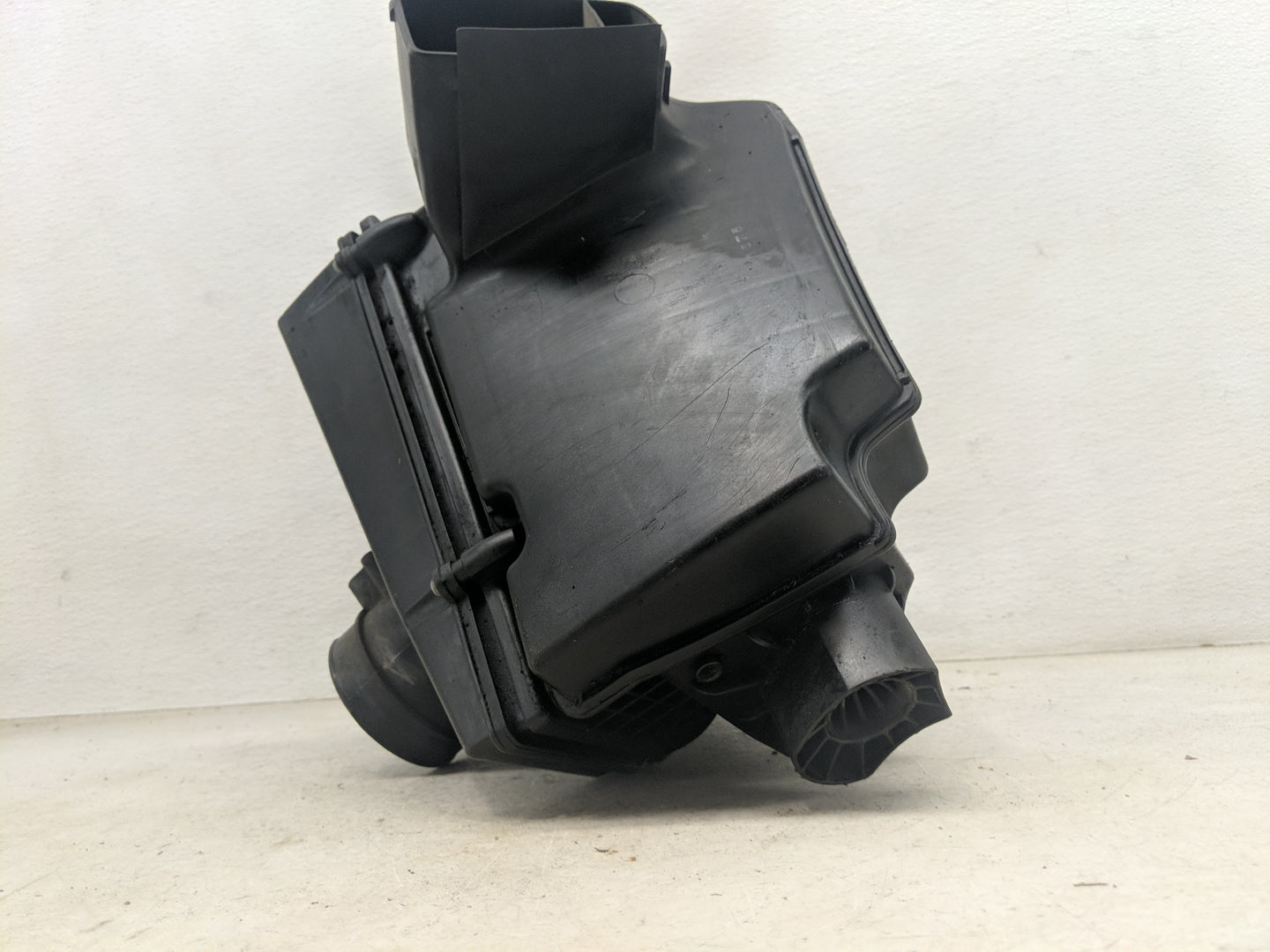2006-2006 Bmw 330i Air Cleaner Intake-duct Hose Tube - Oemusedautoparts1.com