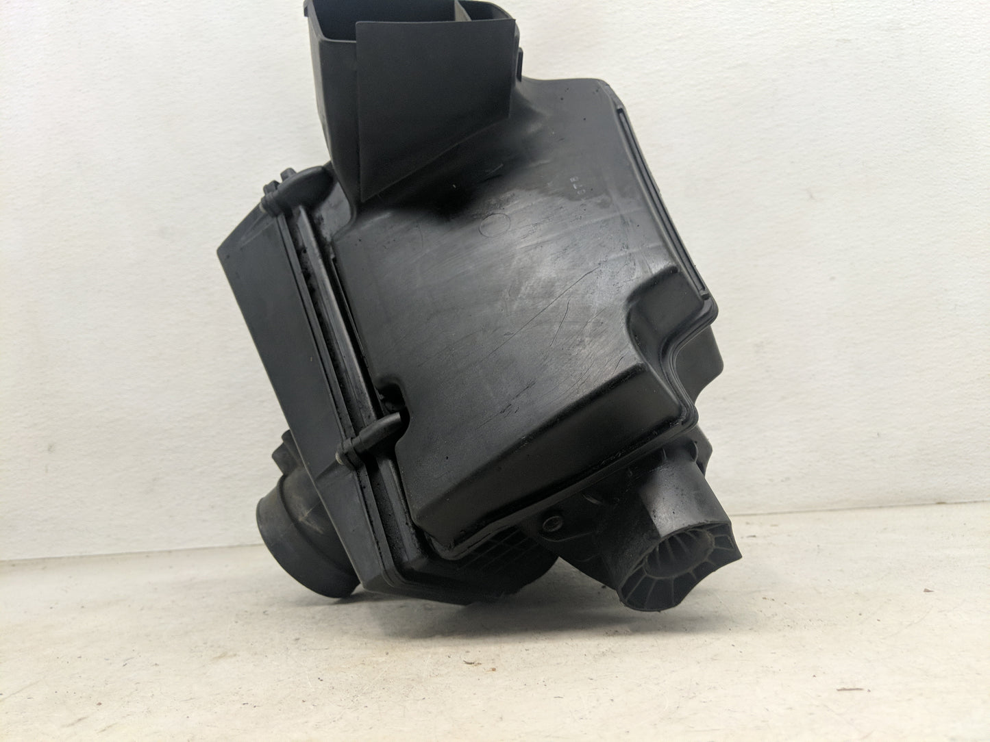 2006-2006 Bmw 330i Air Cleaner Intake-duct Hose Tube - Oemusedautoparts1.com