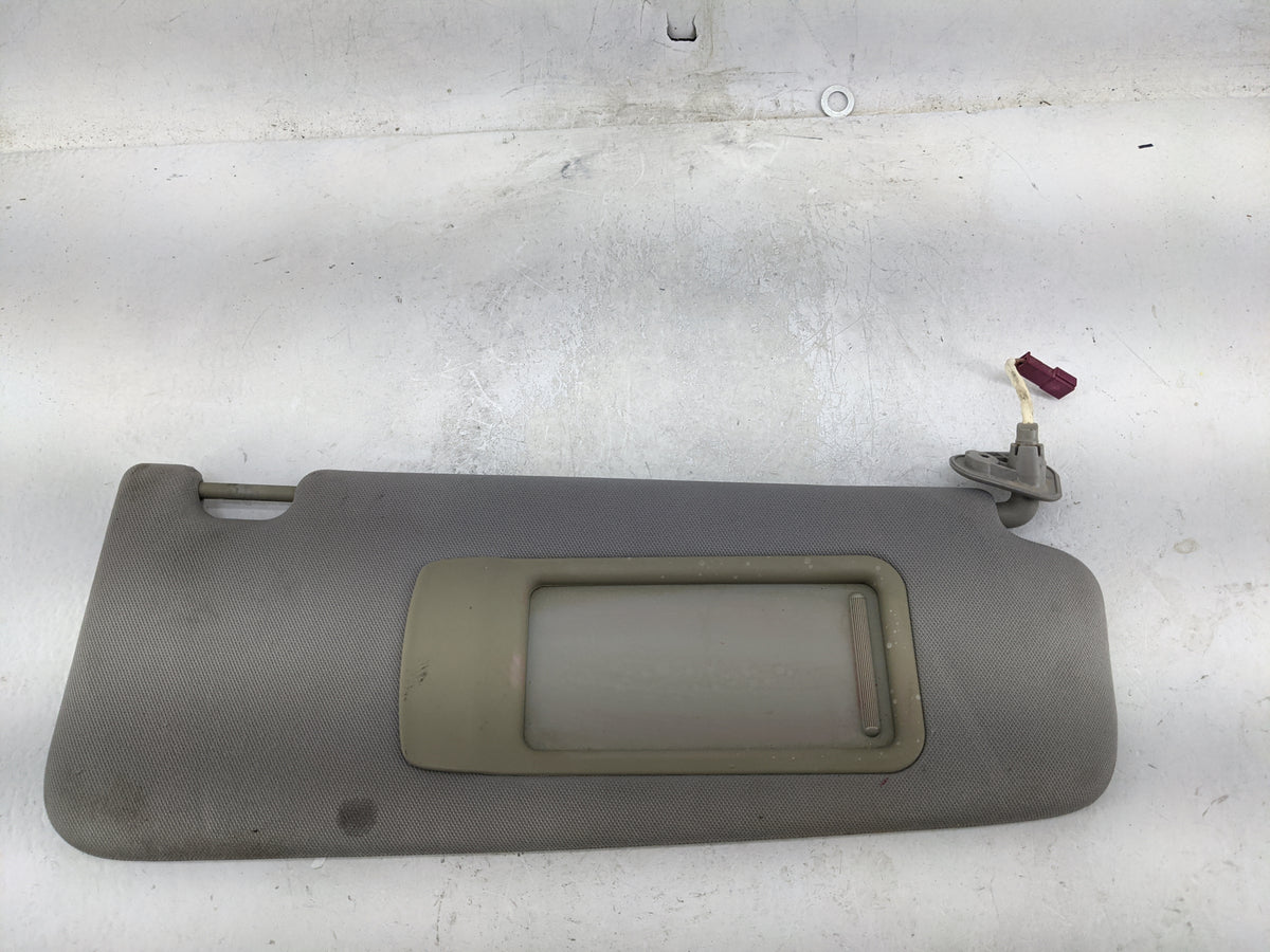 2006 Bmw 330i Sun Visor Shade Replacement Passenger Right Mirror Fits OEM Used Auto Parts - Oemusedautoparts1.com