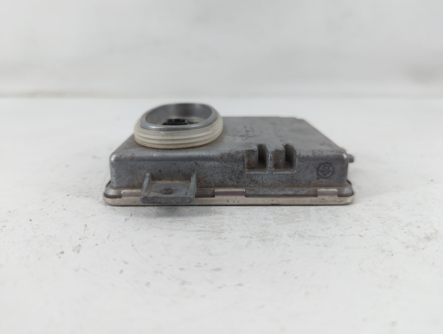 2004-2006 Bmw 330i Body Control Module Bcm Inner Cabin Fuse Box - Oemusedautoparts1.com
