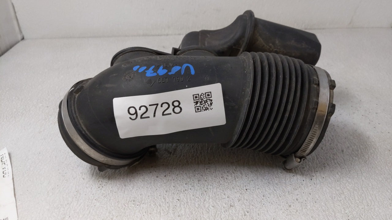 2006 Bmw 330i Air Cleaner Intake Duct Hose Tube - Oemusedautoparts1.com
