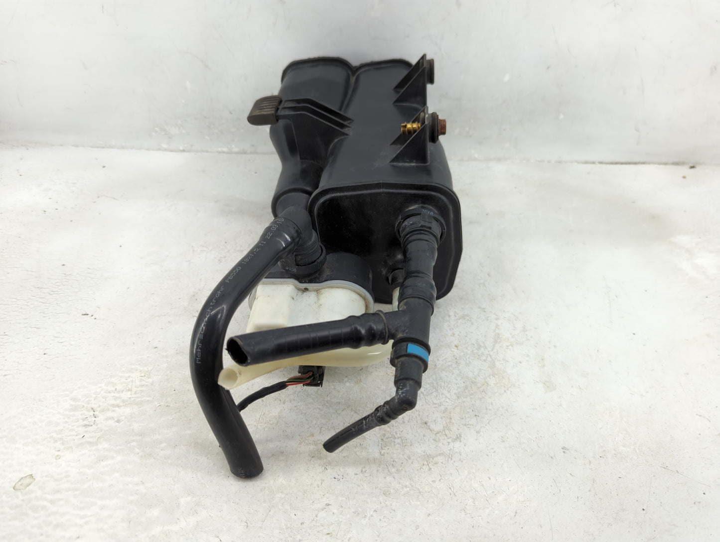 2006 Bmw 335i Fuel Vapor Charcoal Canister - Oemusedautoparts1.com