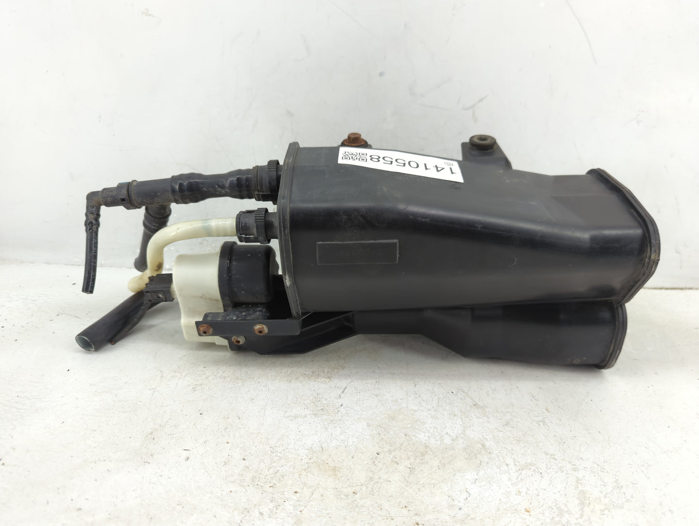 2006 Bmw 335i Fuel Vapor Charcoal Canister - Oemusedautoparts1.com