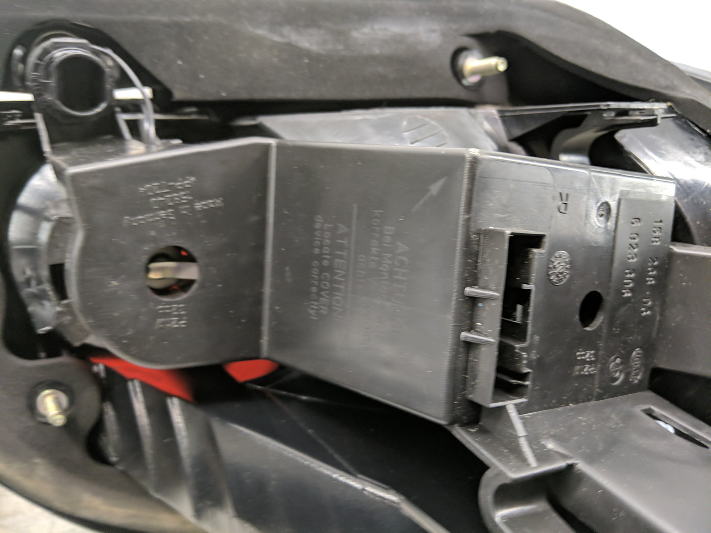 2004-2007 Bmw 525i Tail Light Assembly Passenger Right OEM Fits Fits 2004 2005 2006 2007 OEM Used Auto Parts - Oemusedautopa