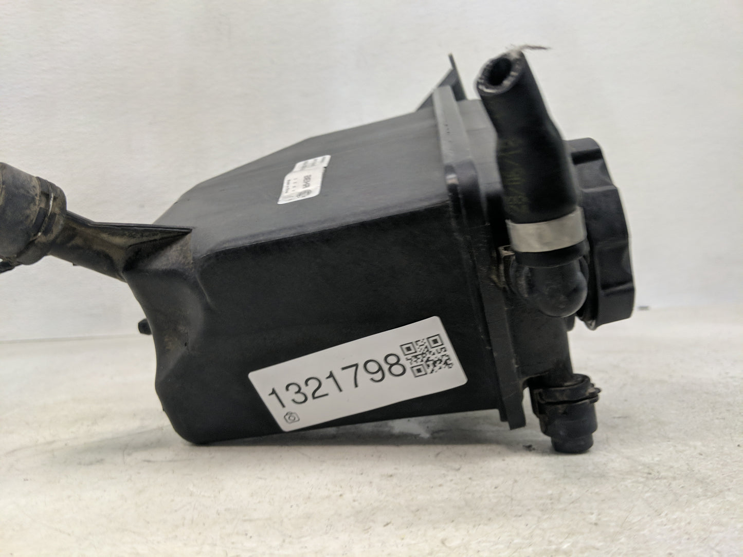 2004-2007 Bmw 525i Windshield Washer Fluid Reservoir Bottle Oem - Oemusedautoparts1.com