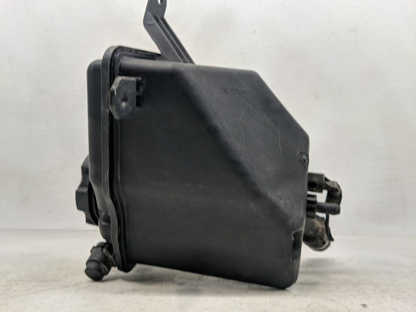 2004-2007 Bmw 525i Windshield Washer Fluid Reservoir Bottle Oem - Oemusedautoparts1.com