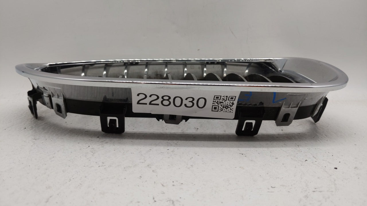 2006-2007 Bmw 525i Front Grille Bumper Not Included - Oemusedautoparts1.com