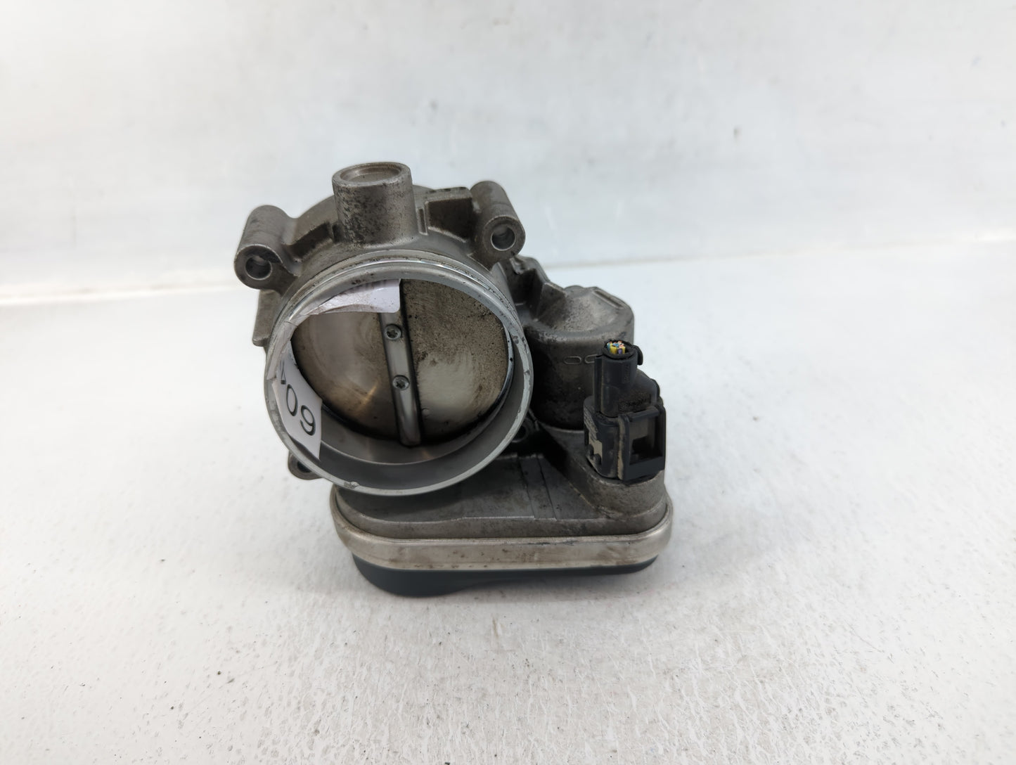 2006-2007 Bmw 525i Throttle Body P/N:7 516 946-04 Fits Fits 2006 2007 2008 OEM Used Auto Parts - Oemusedautoparts1.com