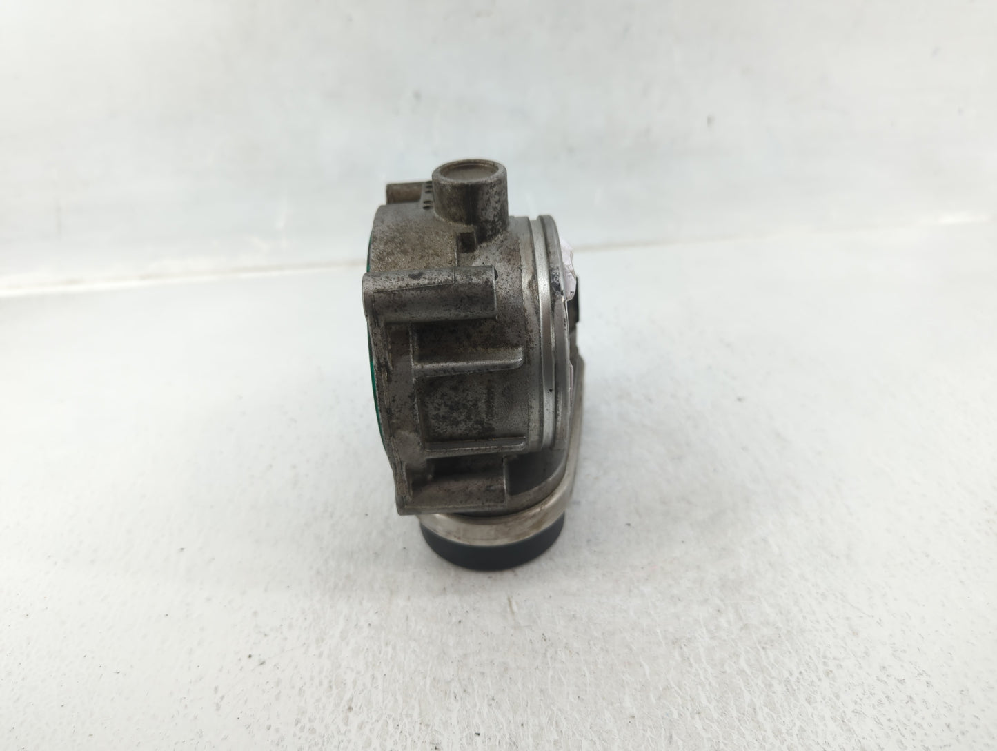2006-2007 Bmw 525i Throttle Body P/N:7 516 946-04 Fits Fits 2006 2007 2008 OEM Used Auto Parts - Oemusedautoparts1.com