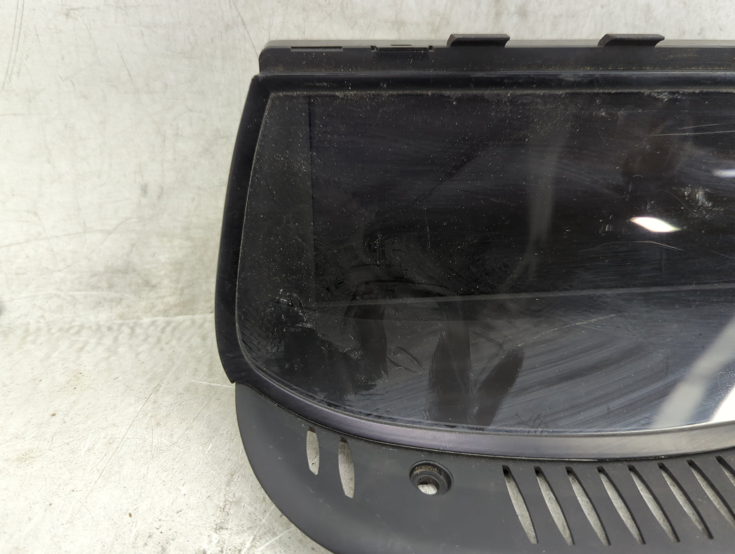 Bmw 530 Information Display Screen - Oemusedautoparts1.com