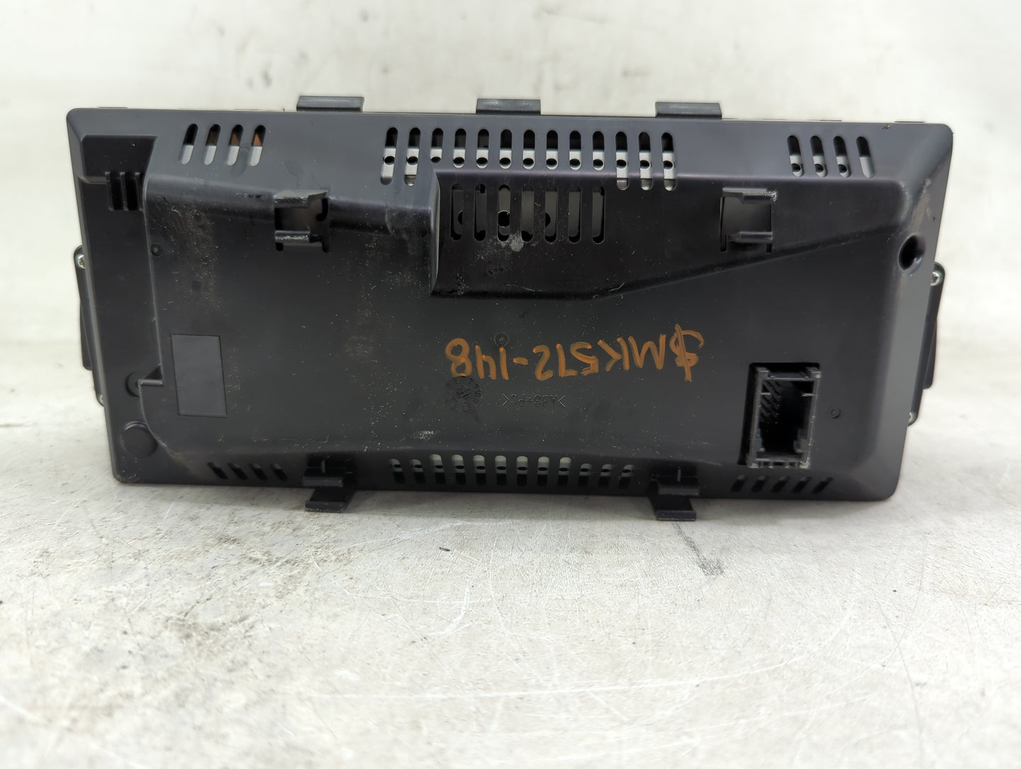 Bmw 530 Information Display Screen - Oemusedautoparts1.com