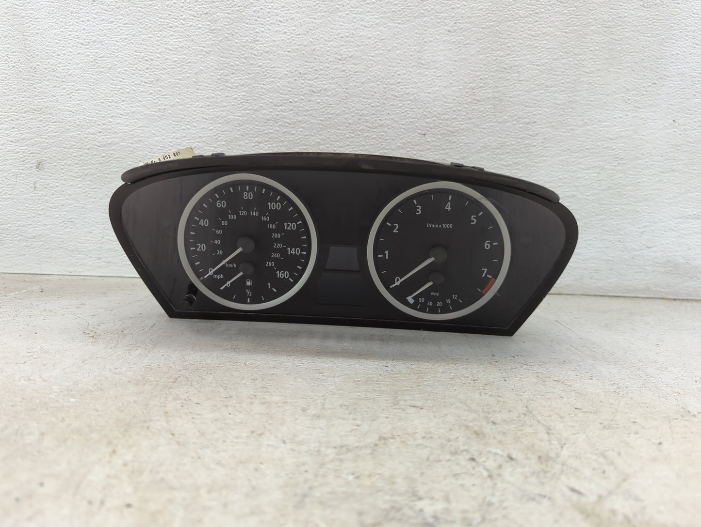 2006-2007 Bmw 530 Instrument Cluster Speedometer Gauges P/N:110.080.213/484 62.11-6 974 574 Miles:116K Fits Fits 2006 2007 O