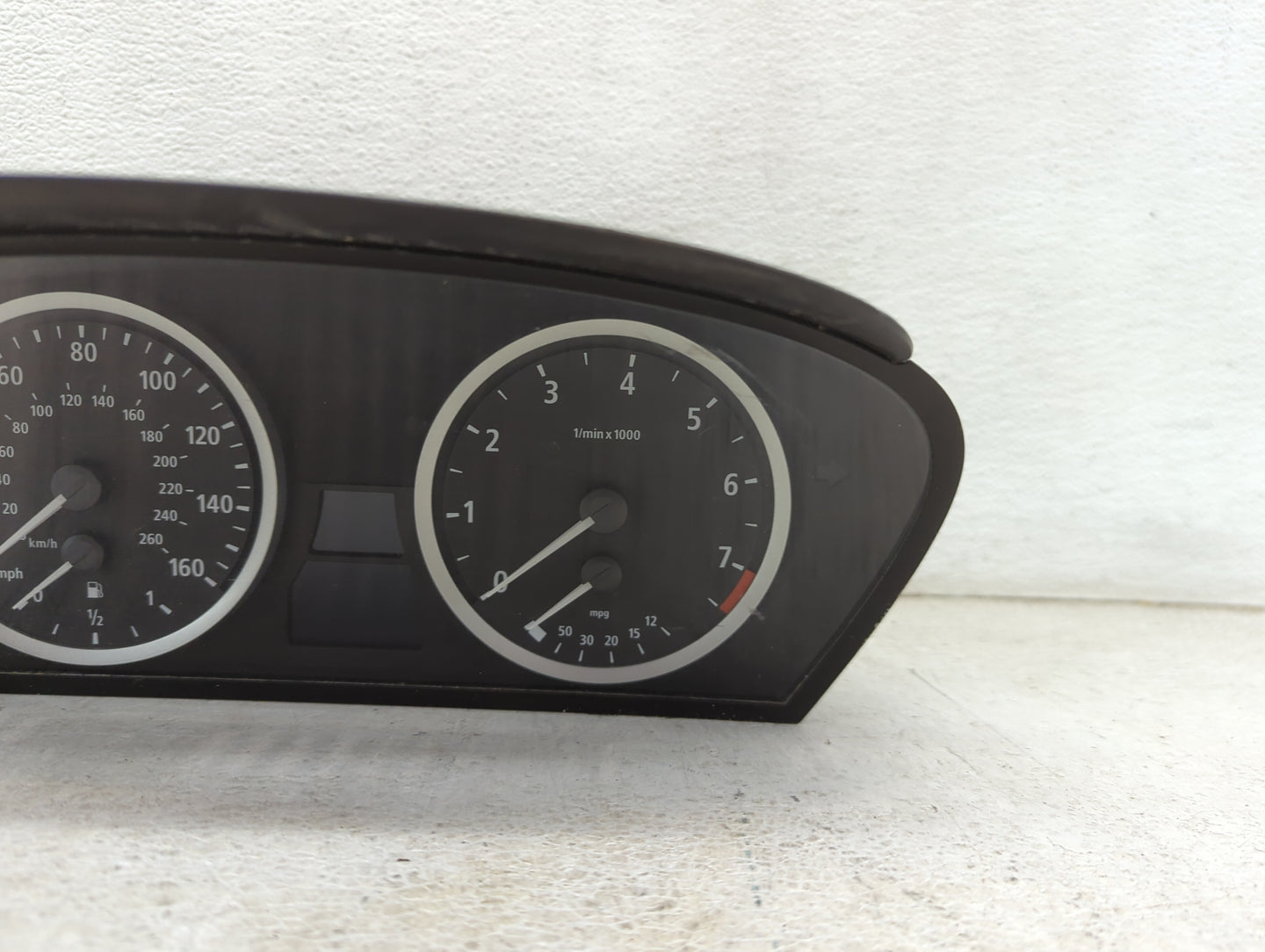 2006-2007 Bmw 530 Instrument Cluster Speedometer Gauges P/N:110.080.213/484 62.11-6 974 574 Miles:116K Fits Fits 2006 2007 O