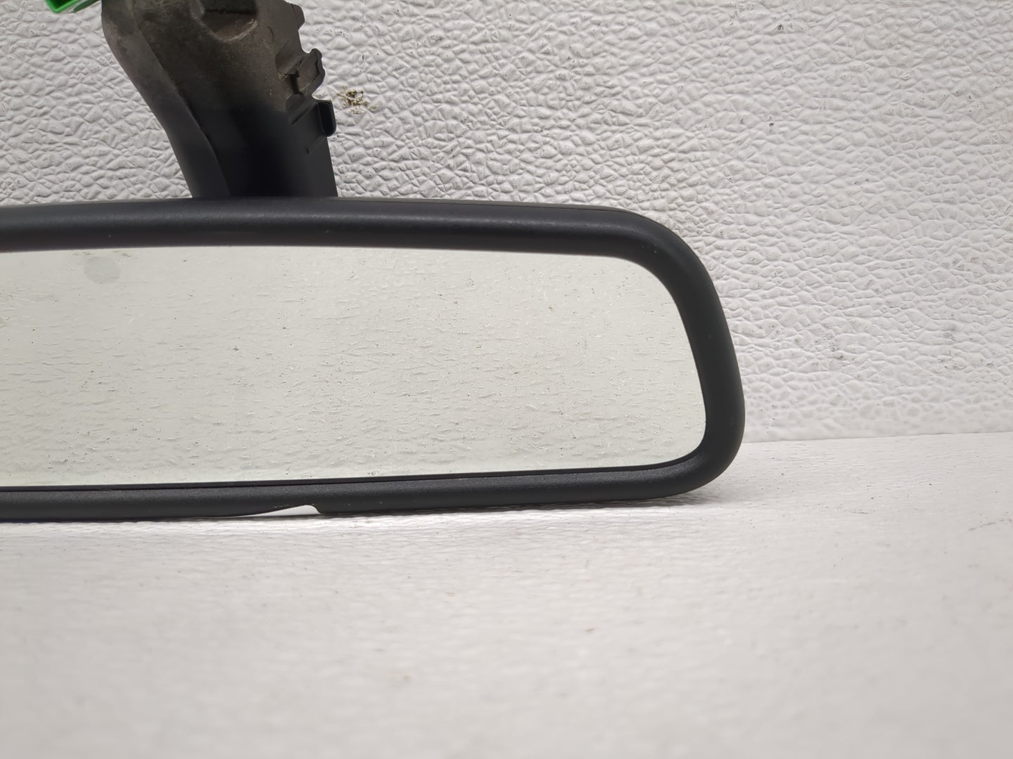 2006 Bmw 530i Interior Rear View Mirror Replacement OEM P/N:GNTX-480 E11025891, E11015891 Fits OEM Used Auto Parts - Oemused