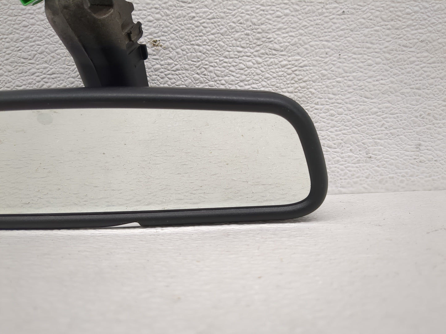 2006 Bmw 530i Interior Rear View Mirror Replacement OEM P/N:GNTX-480 E11025891, E11015891 Fits OEM Used Auto Parts - Oemused