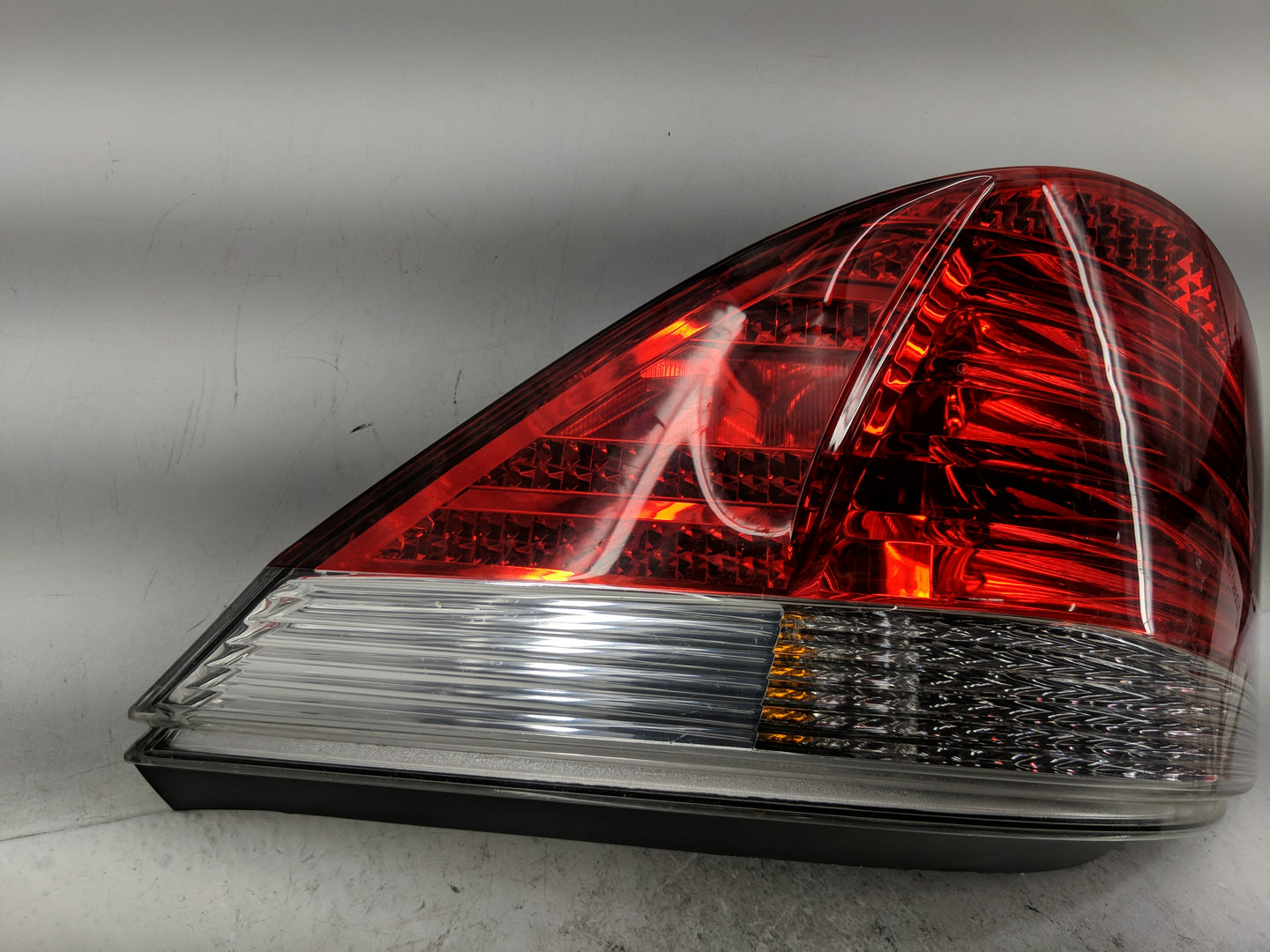 2004-2007 Bmw 530i Tail Light Assembly Driver Left OEM P/N:7 165 740 Fits Fits 2004 2005 2006 2007 OEM Used Auto Parts - Oem