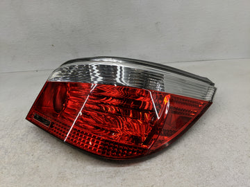 2004-2007 Bmw 530i Tail Light Assembly Passenger Right OEM P/N:158 238-03 7 165 739 Fits Fits 2004 2005 2006 2007 OEM Used A