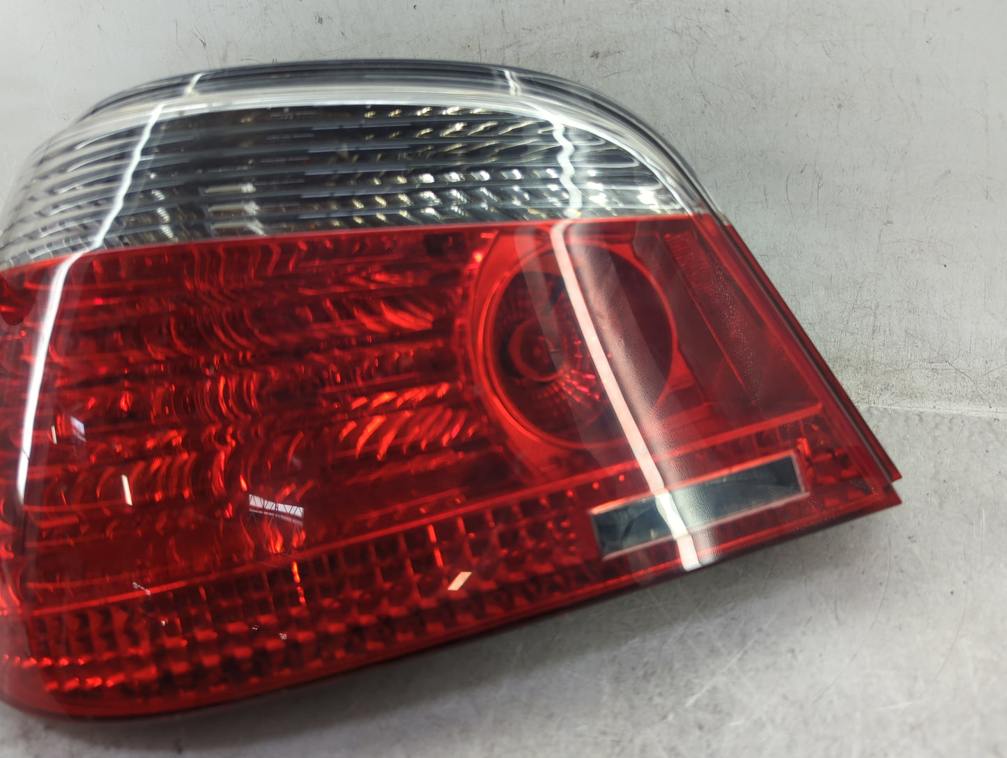 2004-2007 Bmw 530i Tail Light Assembly Driver Left OEM P/N:7 165 740 Fits Fits 2004 2005 2006 2007 OEM Used Auto Parts - Oem