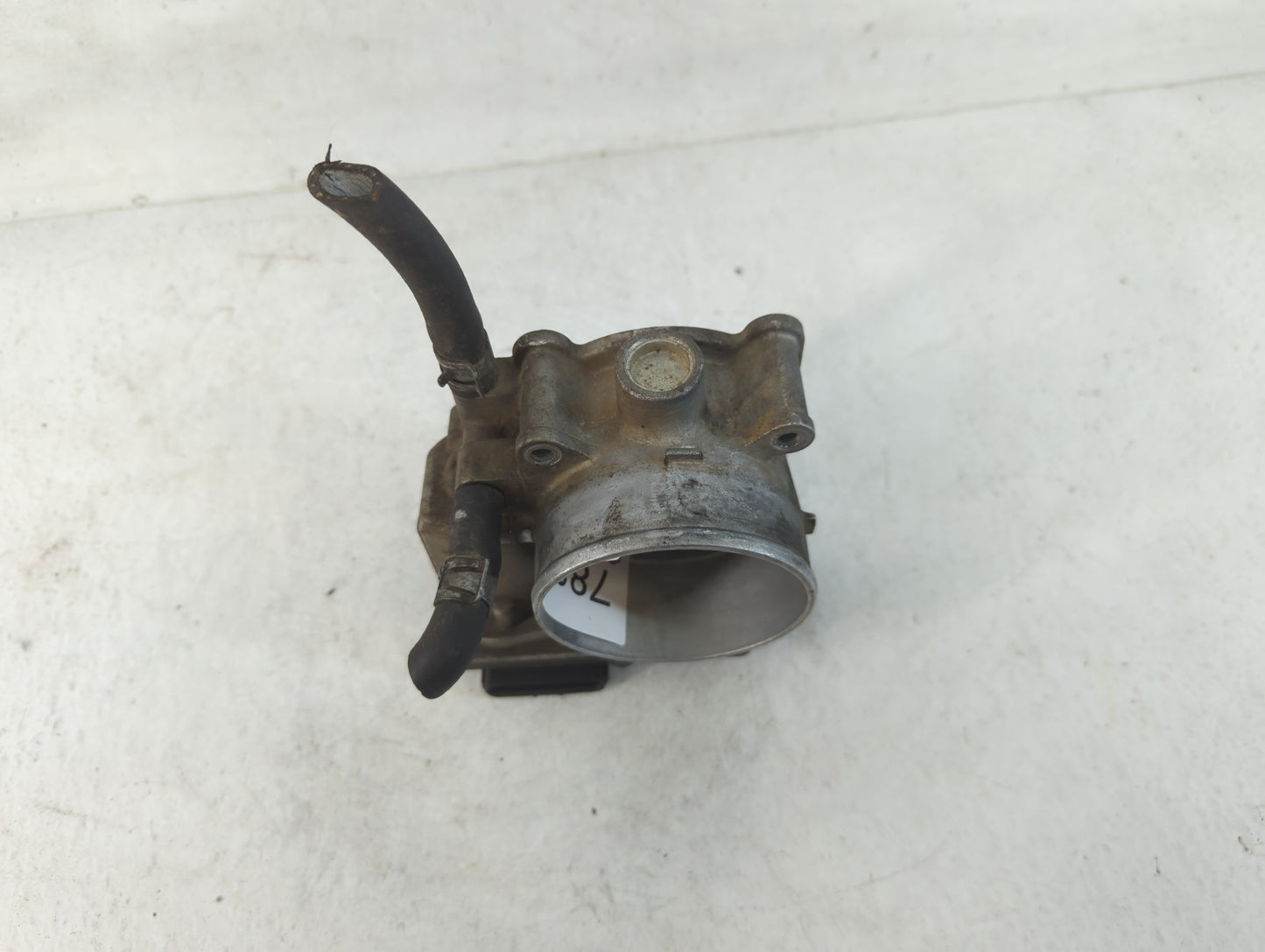 2006-2007 Bmw 530i Throttle Body P/N:16119 7S000 Fits Fits 2006 2007 2008 OEM Used Auto Parts - Oemusedautoparts1.com