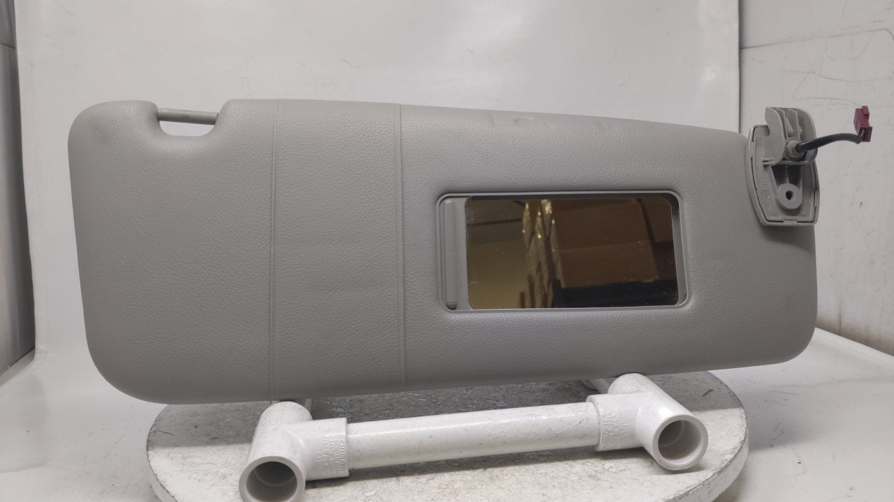 2006 Bmw 550i Sun Visor Shade Replacement Passenger Right Mirror Fits OEM Used Auto Parts - Oemusedautoparts1.com