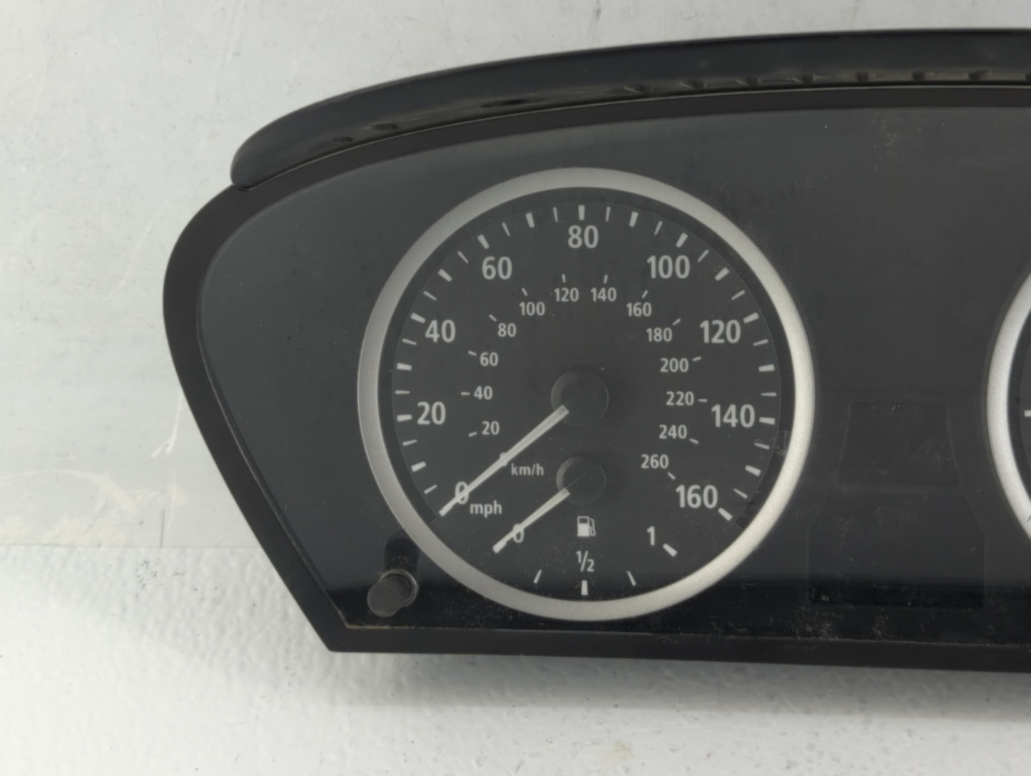 2006-2007 Bmw 550i Instrument Cluster Speedometer Gauges P/N:62.11-6 983 147 11-6 983 147 Fits Fits 2006 2007 OEM Used Auto 