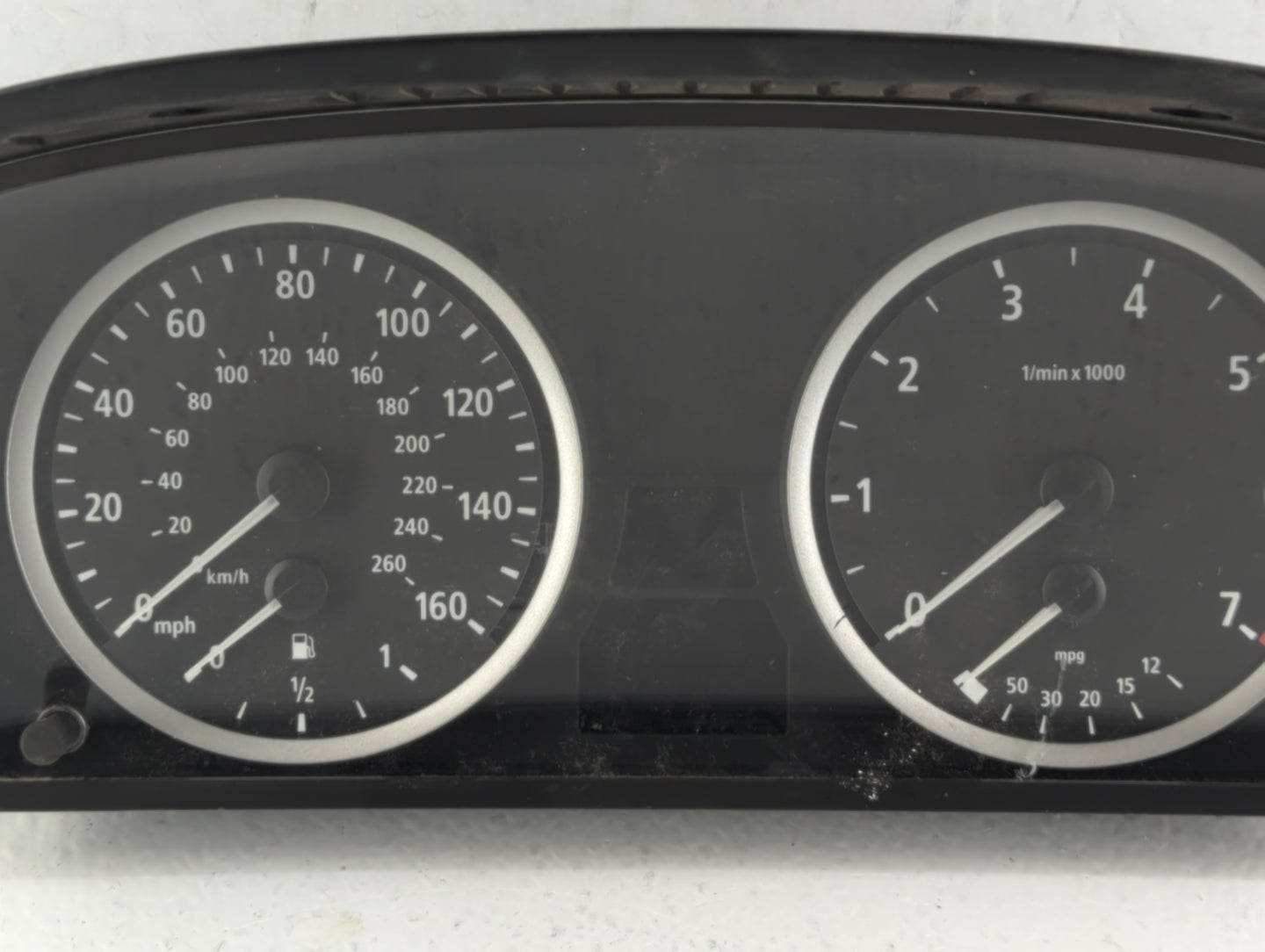 2006-2007 Bmw 550i Instrument Cluster Speedometer Gauges P/N:62.11-6 983 147 11-6 983 147 Fits Fits 2006 2007 OEM Used Auto 
