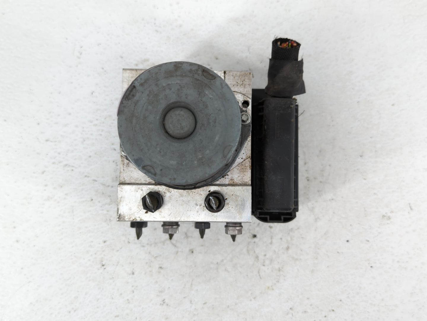 2012-2018 Bmw 650i ABS Pump Control Module Replacement P/N:3451 6853400-01 Fits Fits 2012 2013 2014 2015 2016 2017 2018 OEM 