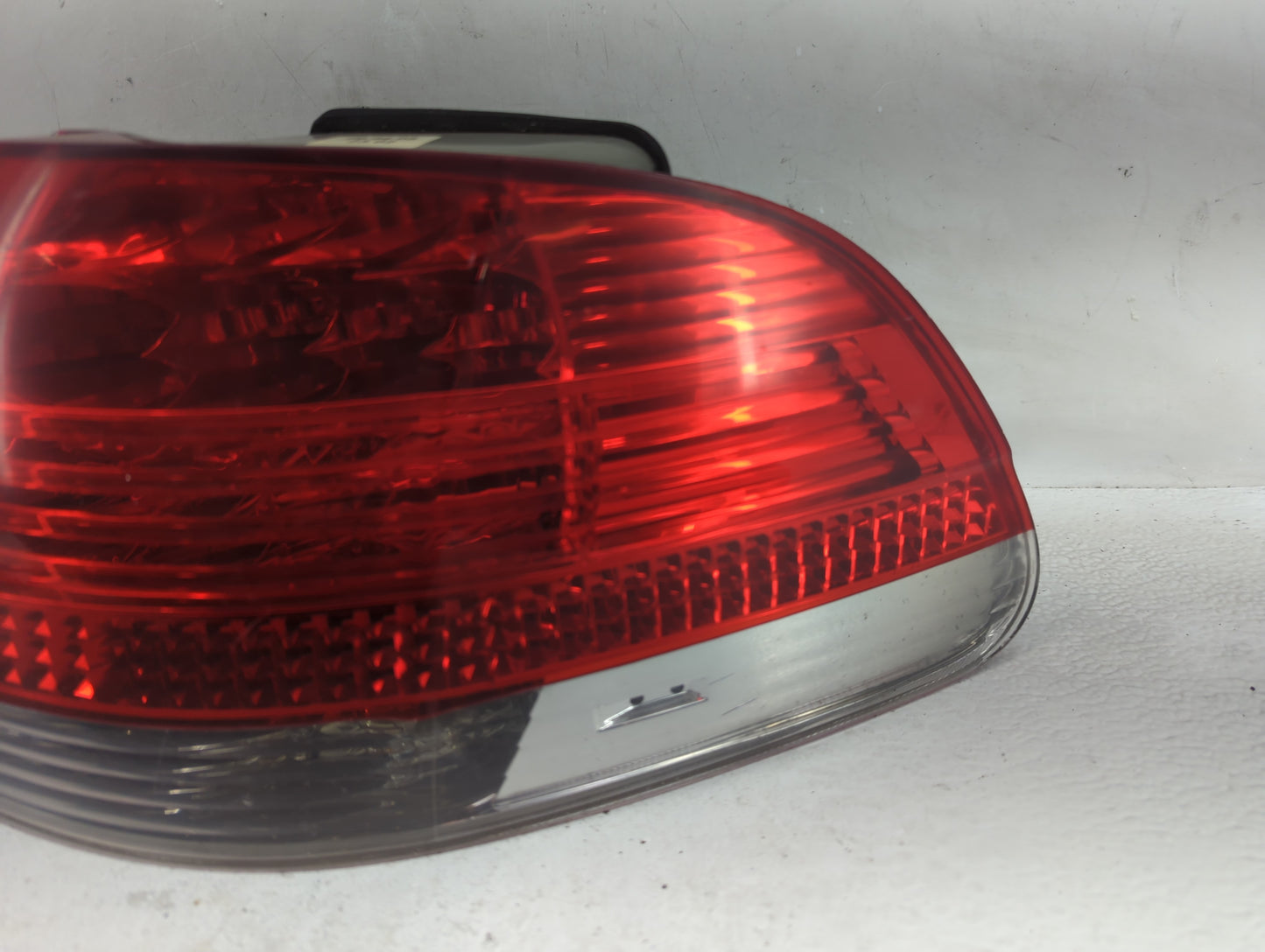 2006-2008 Bmw 750i Tail Light Assembly Passenger Right OEM P/N:325014 6938516 Fits Fits 2006 2007 2008 OEM Used Auto Parts -