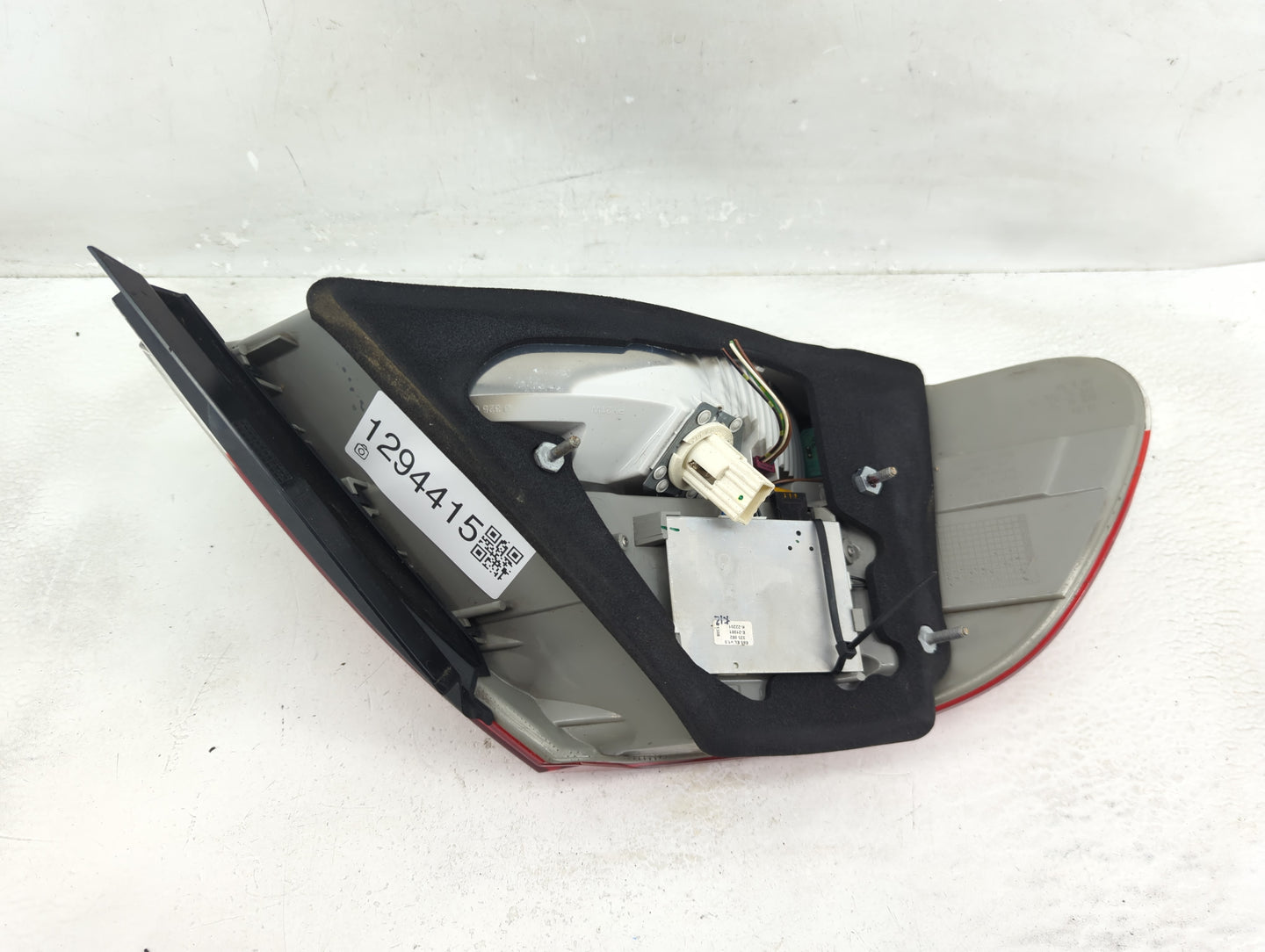 2006-2008 Bmw 750i Tail Light Assembly Passenger Right OEM P/N:325014 6938516 Fits Fits 2006 2007 2008 OEM Used Auto Parts -